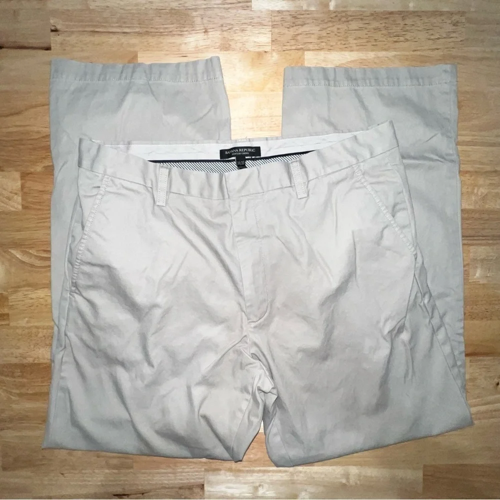 Banana Republic Dawson Chino Pants 34x30 Beige - Classic & Comfy Fit